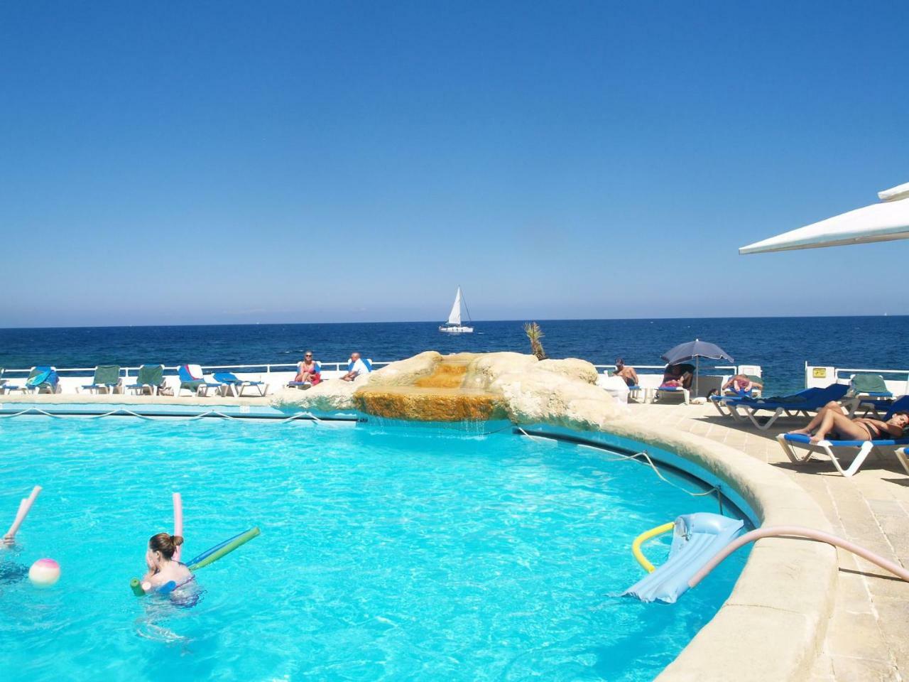 סליאמה Splendid Apartment, Steps Away From The Sea מראה חיצוני תמונה