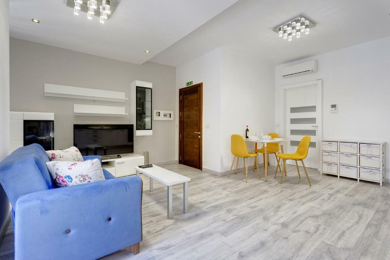 סליאמה Splendid Apartment, Steps Away From The Sea מראה חיצוני תמונה