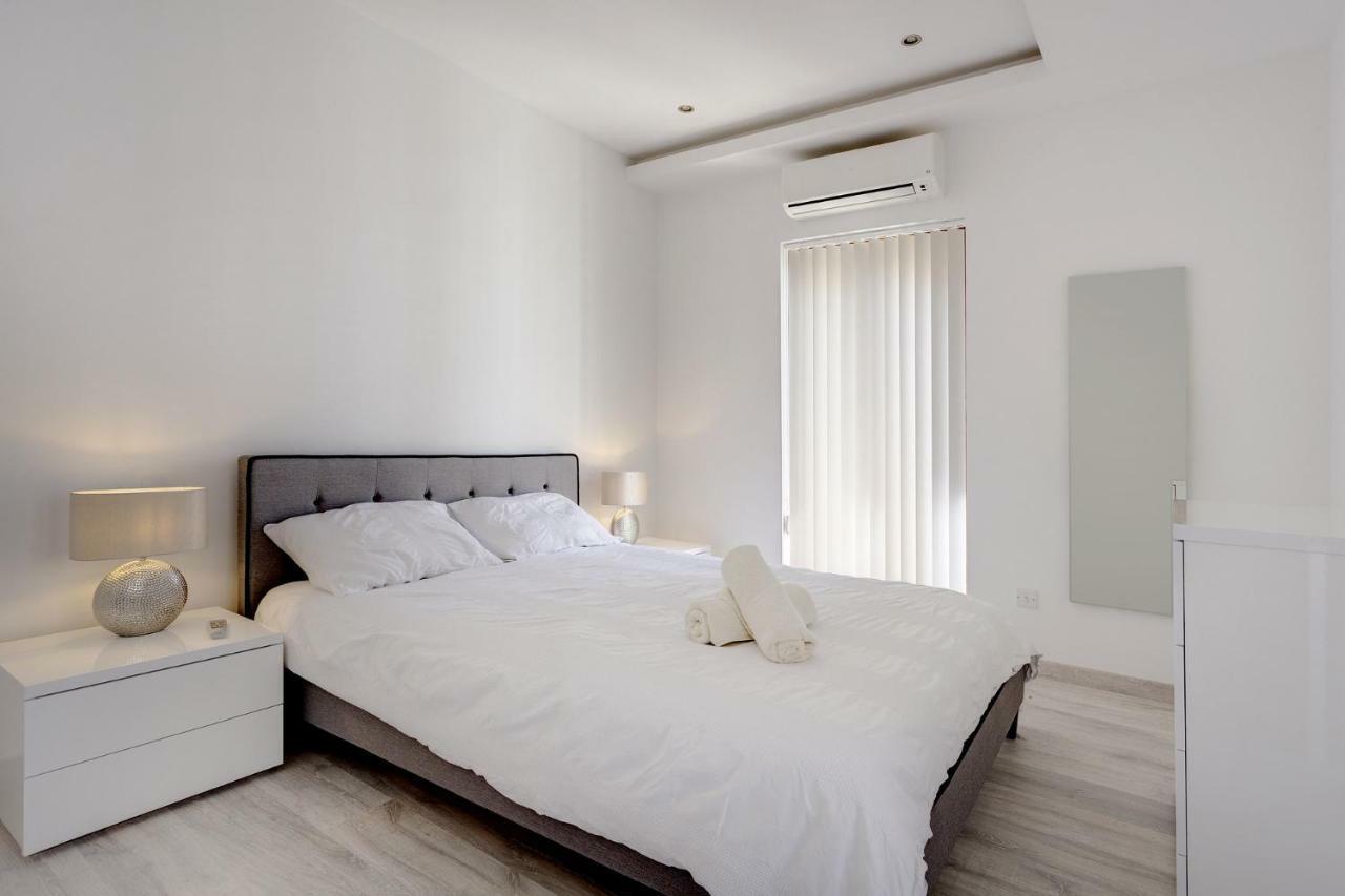 סליאמה Splendid Apartment, Steps Away From The Sea מראה חיצוני תמונה